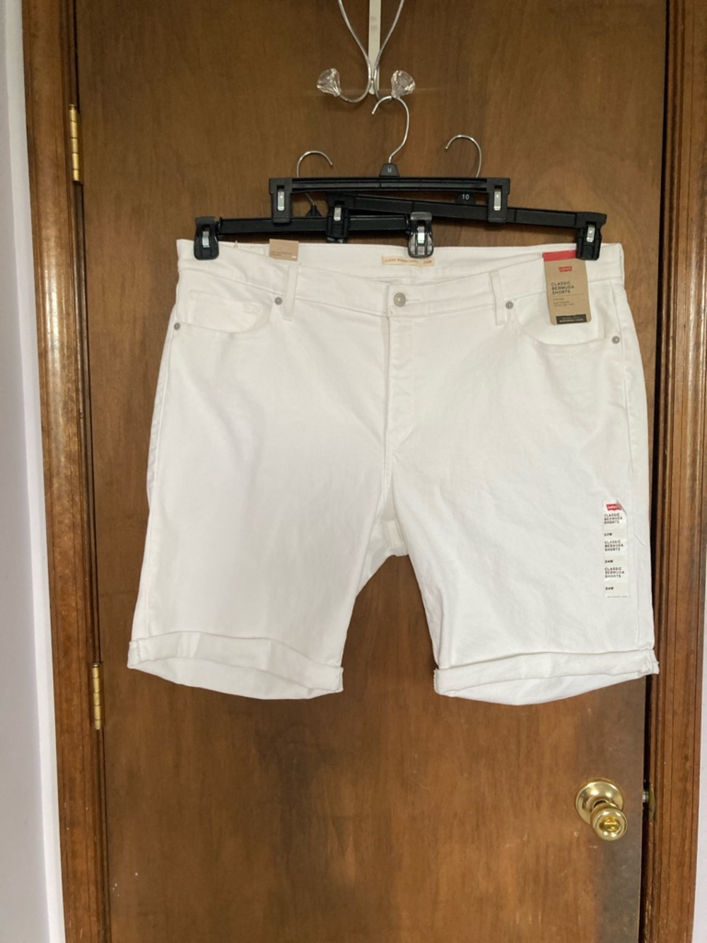 Levi’s white mid rise Bermuda jean short white cuffed Bermuda short 24W - Picture 10 of 17